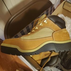 Mac n cheese timbs with box